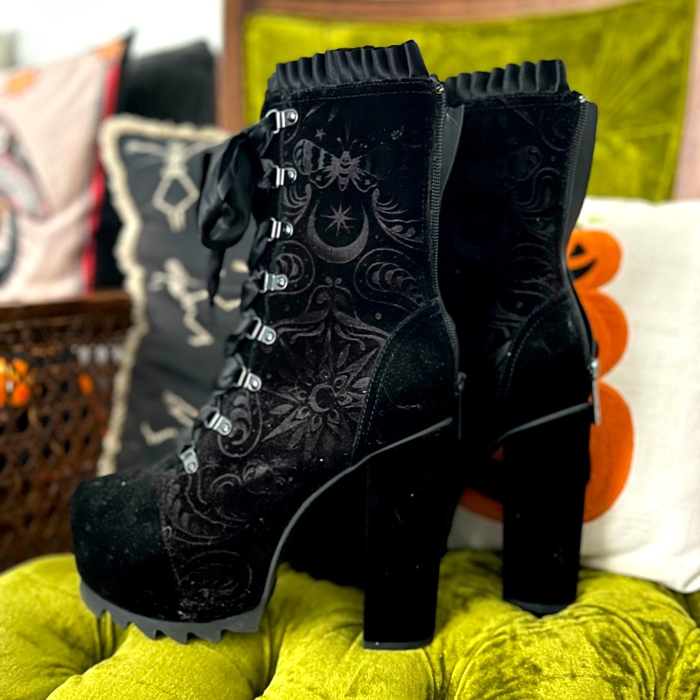 KILLSTAR Dita Boots sz 9 🦇
